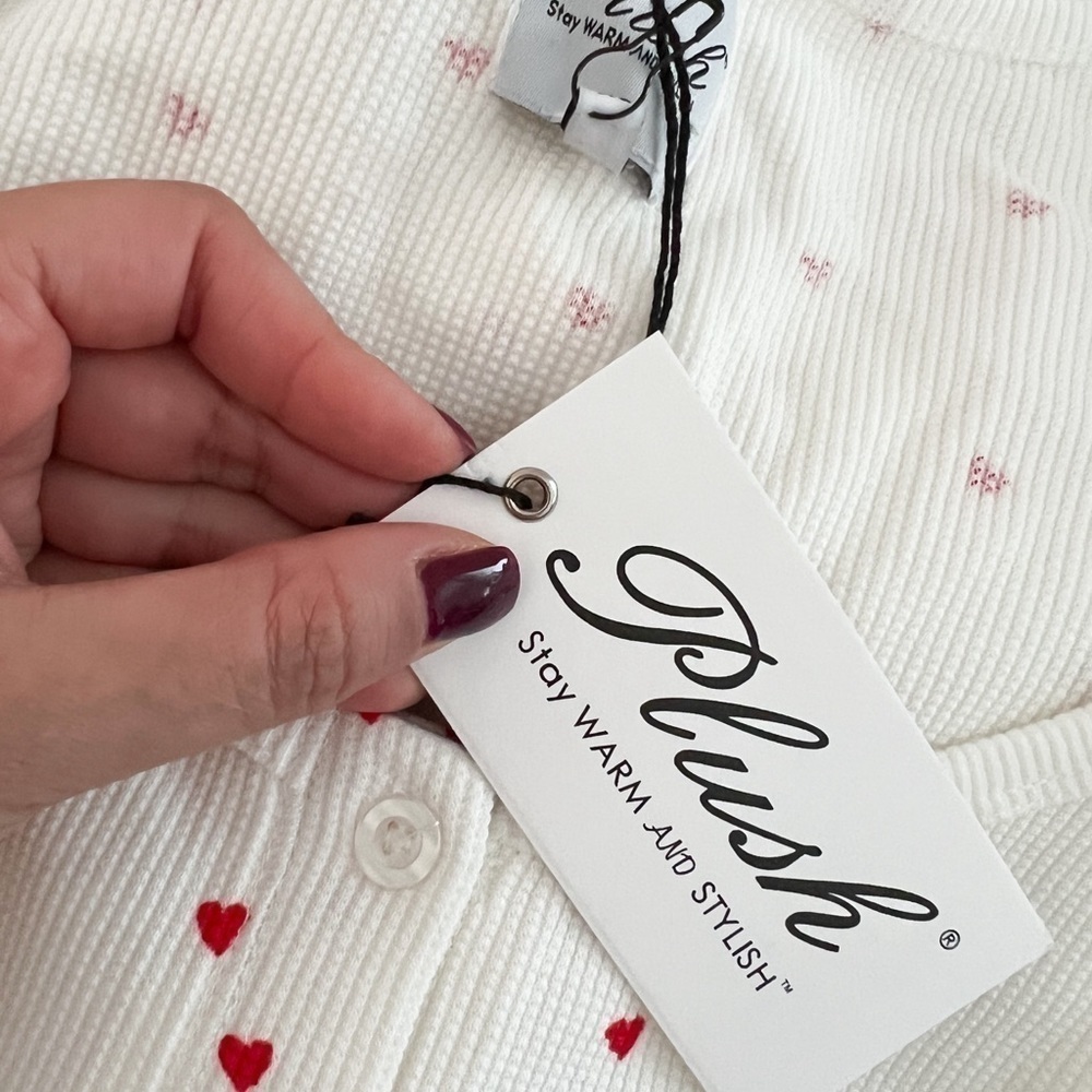 NWT PLUSH Revolve Thermal Heart Pajama + Scrunchie Set Sz XS - Picture 9 of 9